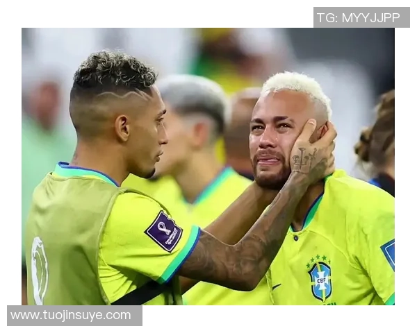 内马尔与莫德里奇足球明星钥匙扣设计灵感与创意解析 内马尔与莫德里奇足球明星钥匙扣设计灵感与创意解析