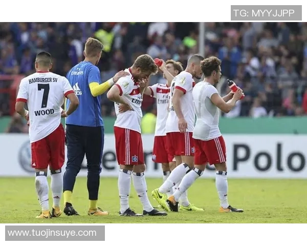 多库闪耀绿茵赛场展现速度与激情逐渐成长为球队进攻核心 多库闪耀绿茵赛场展现速度与激情逐渐成长为球队进攻核心