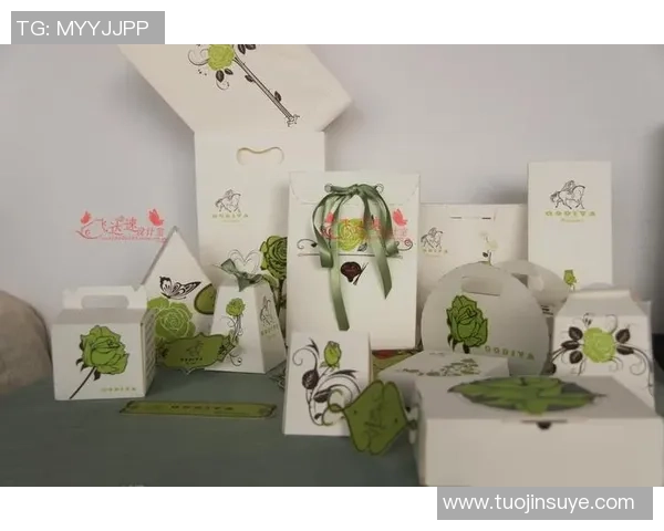 如何制作足球星卡手雷盒及其创意设计方法解析 如何制作足球星卡手雷盒及其创意设计方法解析