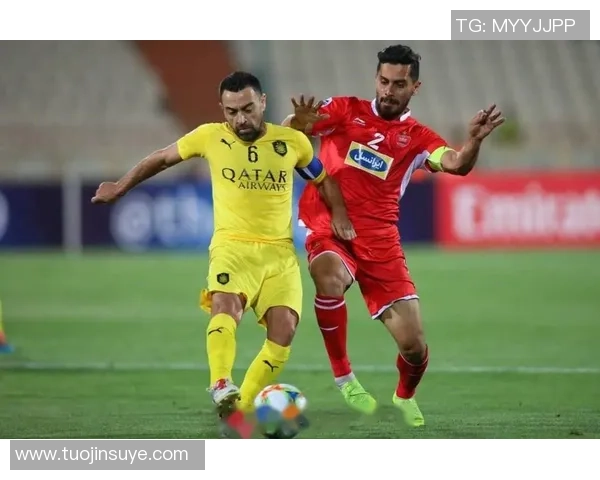 少林足球星爷在人群中穿行,剑指绿茵场再创足球传奇 少林足球星爷在人群中穿行,剑指绿茵场再创足球传奇