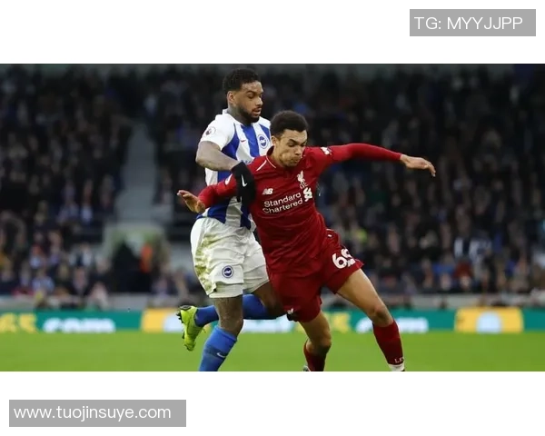 揭秘1990年足球巨星薪资水平及当年球坛收入差距全景分析 揭秘1990年足球巨星薪资水平及当年球坛收入差距全景分析