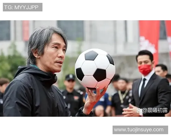 星爷少林足球大展神威 却被大师兄一招制敌的奇妙故事