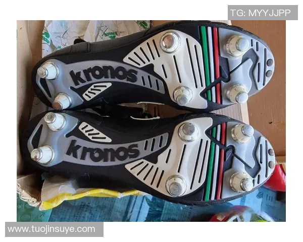 球星最破的足球鞋排行榜 哪些足球鞋因设计或材质成了破损率最高的鞋款